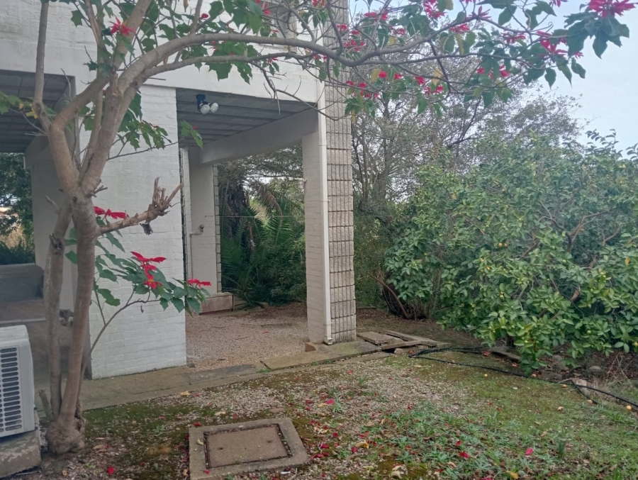 3 Bedroom Property for Sale in Wavecrest Eastern Cape
